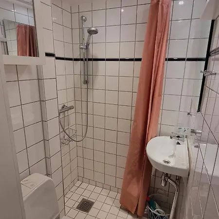 Apartment Cute In Hip Neighbourhood! *