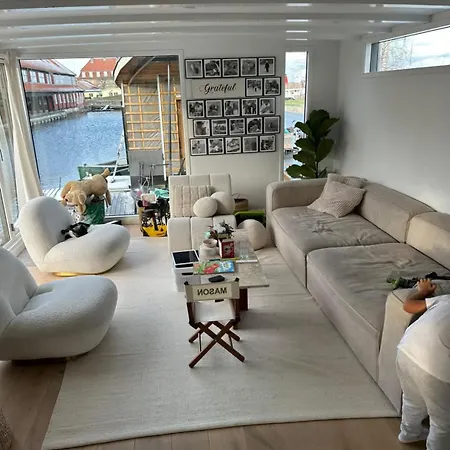 Cph Houseboat Apartment *