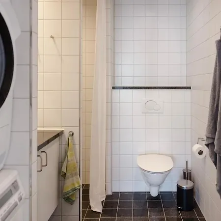 Apartment On The Beach, Close To Centre & Airport *