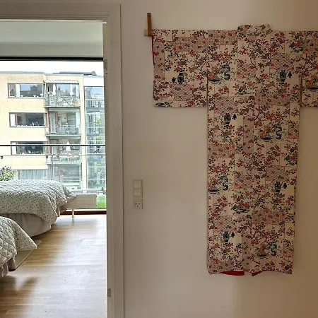 Apartment On The Beach, Close To Centre & Airport *