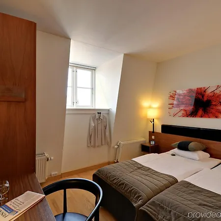 فندق سكانديك ويبرز 4*