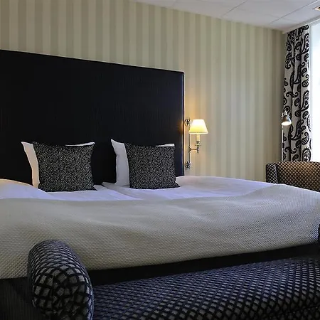 Hotel Mayfair 4*
