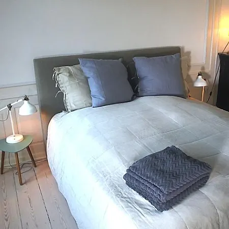 Apartment Direct Inner City 2