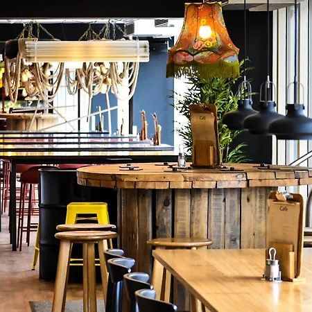 Generator Hostel