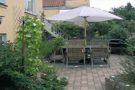 فندق مبيت وإفطار Hos Hanne Bach *