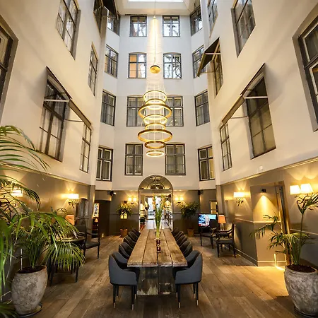 Skt. Annæ 4* København