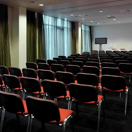 Adina Aparthotel