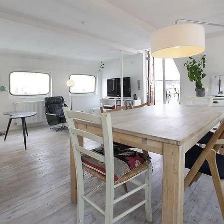 Bådhotel Houseboat