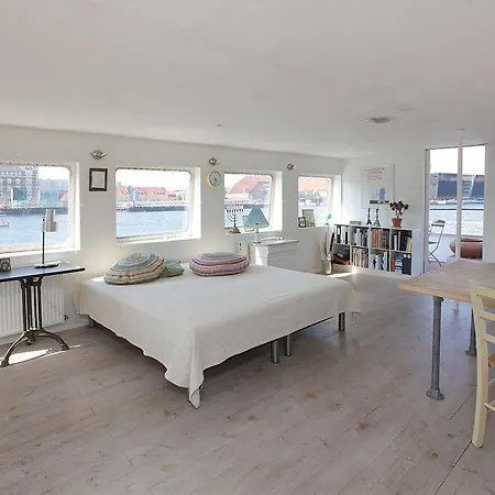 Bådhotel Houseboat København