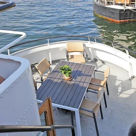 Houseboat Bådhotel