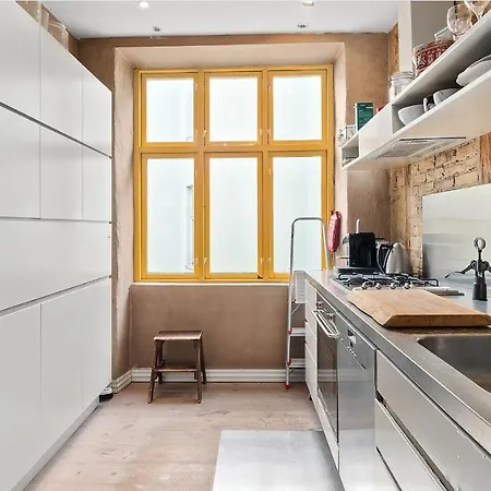 2Br Inner City Lake View Apartment アパート
