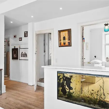 アパート 2Br Inner City Lake View Apartment