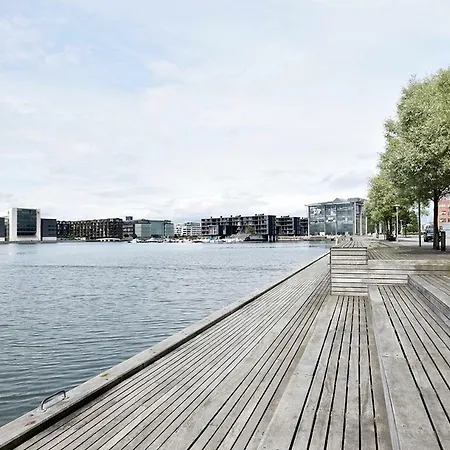 Modern In Sluseholmen With A Marvellous View Lejlighed