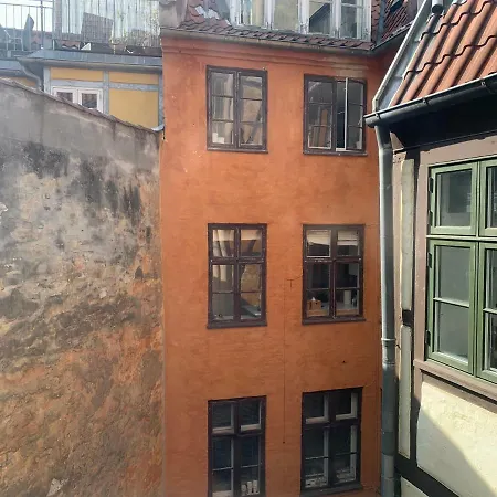 Ny Adelgade 7 - Best Lejlighed