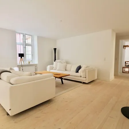 Dinesen Collection Luxury By Kings Square Aparthotel 4*