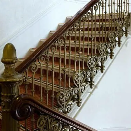 سكانديك ويبرز فندق 4*