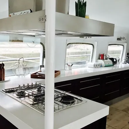 Houseboat Bådhotel