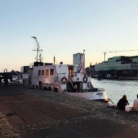 Houseboat Bådhotel