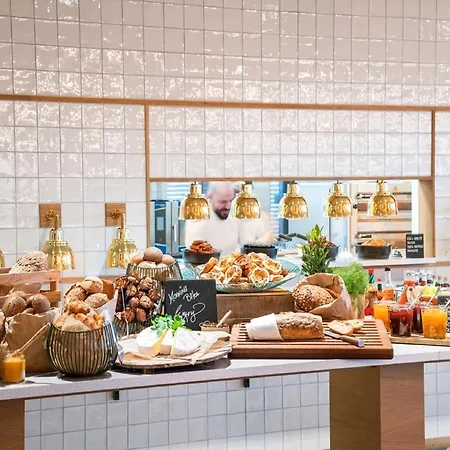 Radisson Blu Scandinavia Hotel, Hotell 4*