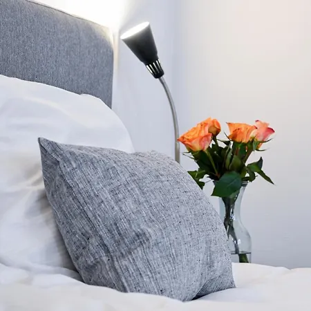 Sanders Tower - Cozy Two-bedroom In Charming Apartment Copenhagen