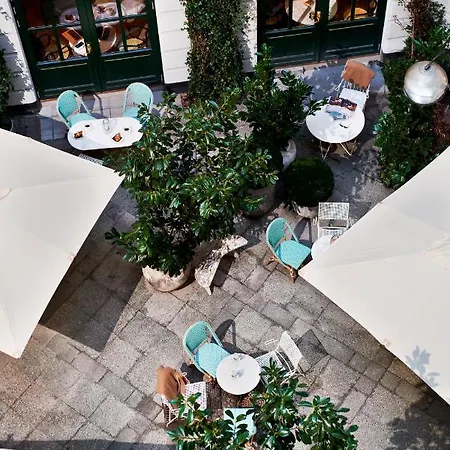 Coco Hotel 4*