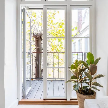 Aparthotel Dinesen Collection Luxury By Kings Square 4*