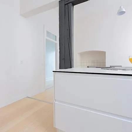 Store Kongensgade 70 * København