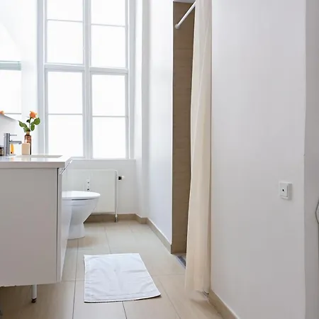 Store Kongensgade 70 * København
