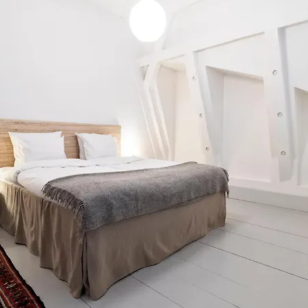 Kanalhuset فندق