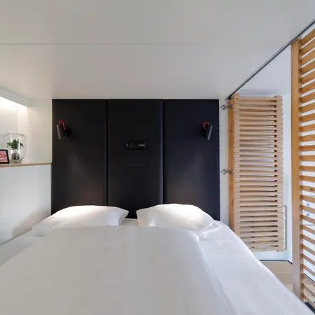 Zoku Apartahotel 4*