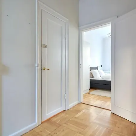 Appartamento Moderen And Sleek 3br With Bath By The Lakes And Metro Copenaghen