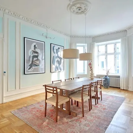 Moderen And Sleek 3br With Bath By The Lakes And Metro Appartamento Copenaghen