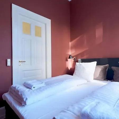 Moderen And Sleek 3br With Bath By The Lakes And Metro Appartamento Copenaghen