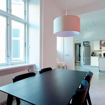 Appartamento Moderen And Sleek 3br With Bath By The Lakes And Metro Copenaghen