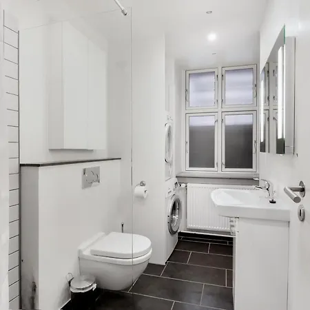 Апартаменты 2-bedroom In The Heart Of *