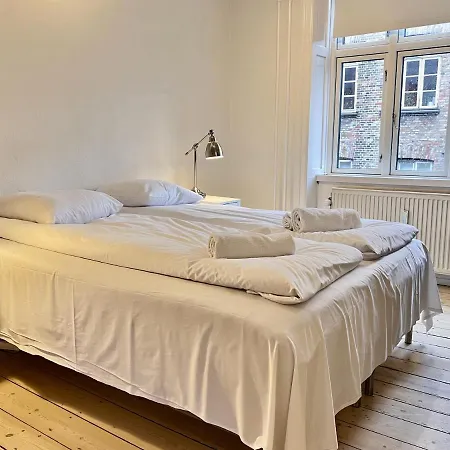 Two Bedroom In Copenhagen, Rantzausgade 32, *