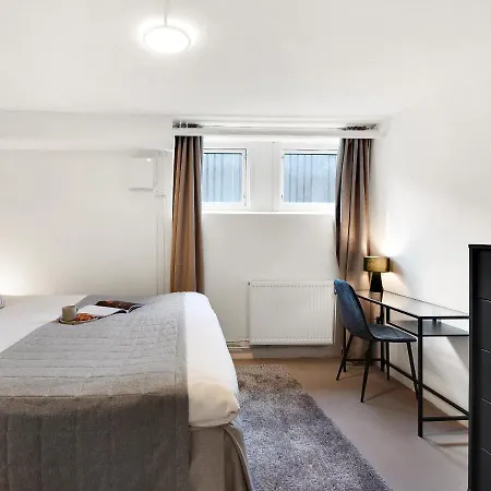 Sanders Charm - Cozy One-bedroom With Shared Garden Διαμέρισμα *