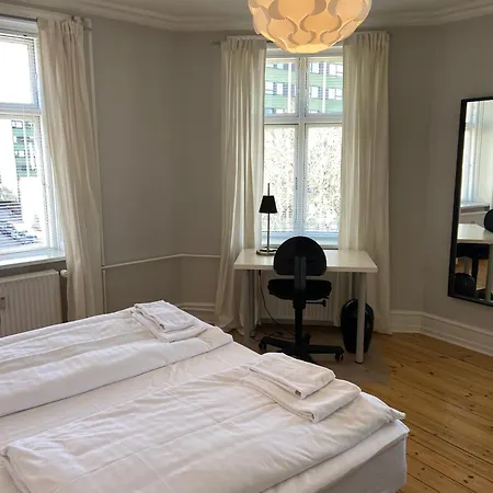 アパート Bright 2-bedroom In Elegant Osterbro
