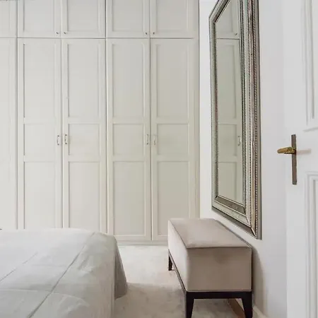 Connected Luxury In Historical Townhouse * Copenaghen