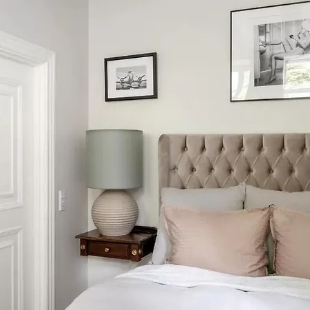 Connected Luxury In Historical Townhouse Appartamento *
