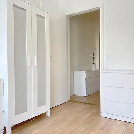 Appartement Spacious 3 Bedroom With Balcony At Richard Mortensens Vej *