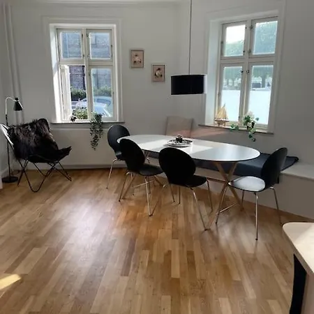 Uniq With A Little Garden - Placed In The Heart Of Copenhagen! * コペンハーゲン