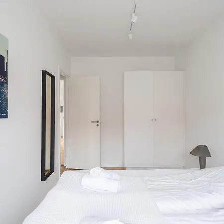 Apartamento Refurbished 2-bed Close To Metro And Airport Copenhague