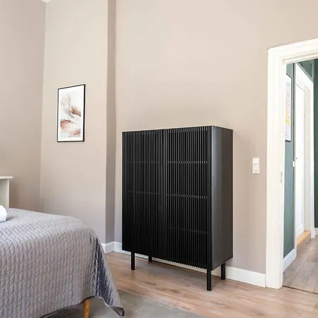 Deluxe Apartment At Perfect Location