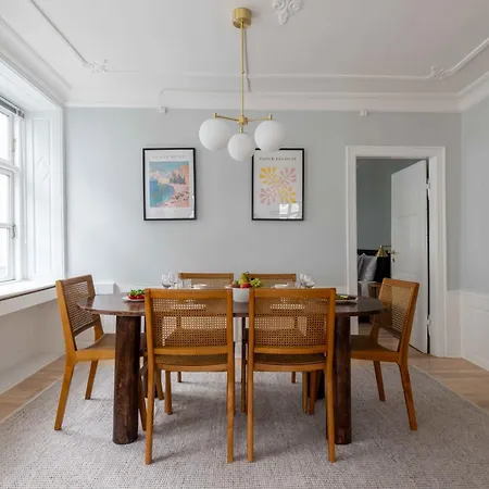 Appartement Spacious Tivoli Gardens W 3 Bedrooms Copenhague