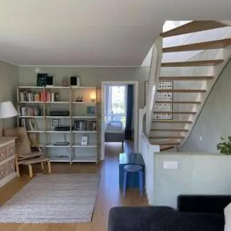 Lägenhet Three Floors - With Four Br In The