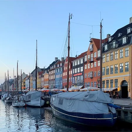 Modern In The Old Centre Köpenhamn