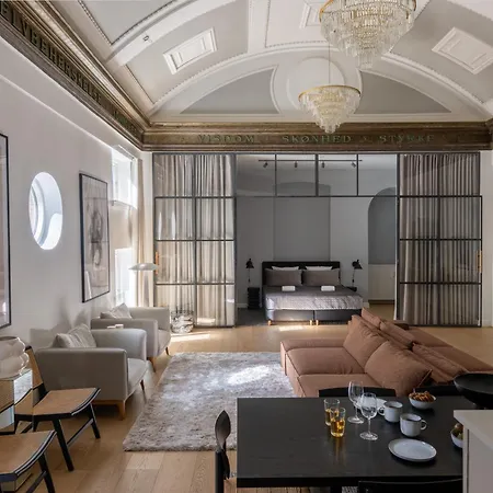 Unique 3 Bedroom In Vibrant Frederiksberg Daire Kopenhag