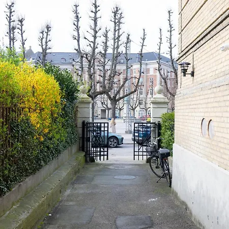 Unique 3 Bedroom In Vibrant Frederiksberg Kopenhag