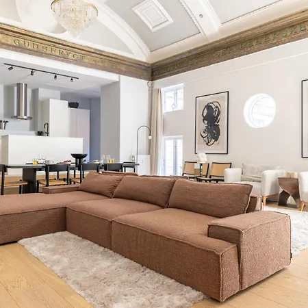 Unique 3 Bedroom In Vibrant Frederiksberg Kopenhag
